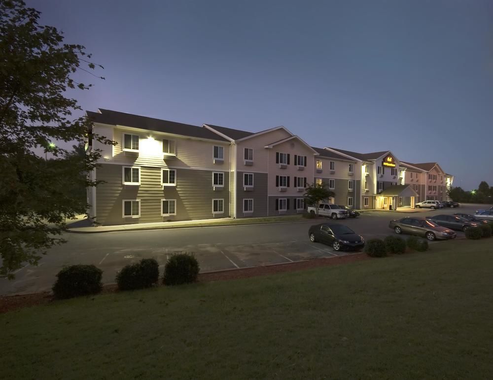 Woodspring Suites Spartanburg Дънкан Екстериор снимка